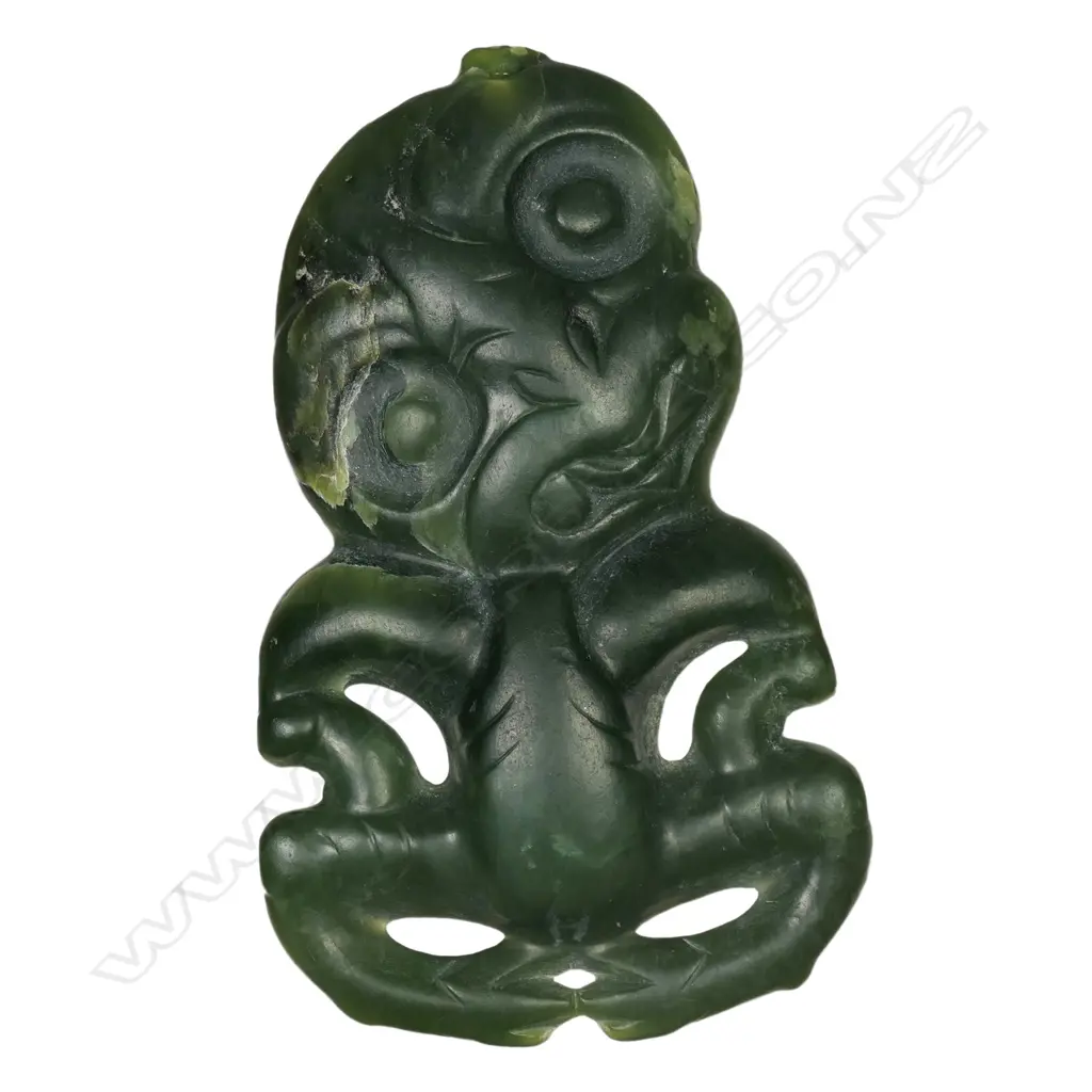 A pre-European Māori carved pounamu hei-tiki, Image 1++
